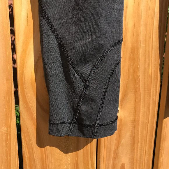 Lululemon Inspire Crop II Full on Luxtreme sz 6 - Picture 8 of 12